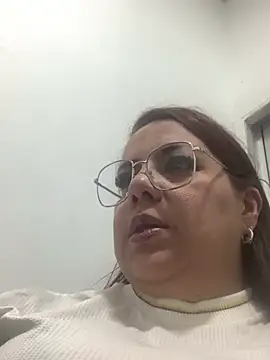 Snapshot of Celestina_Bellucci19 chatting on June 2026 02:06:01 AM Celestina Bellucci19 online show from June 2026 02:06:01 AM