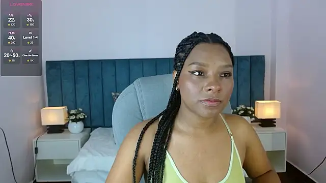 Snapshot of Val_naughty chatting on June 2026 05:32:02 AM Val naughty online show from June 2026 05:32:02 AM