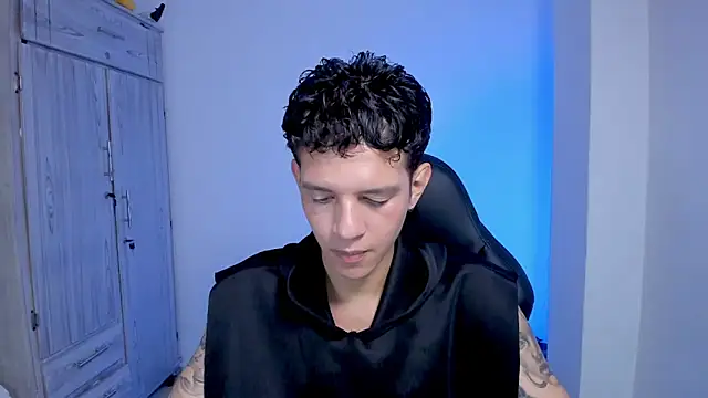 tylerrnova online show from June 2026 03:20:02 AM