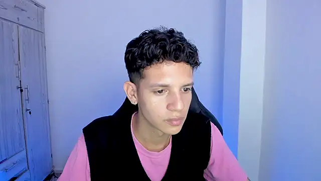 tylerrnova online show from July 2026 04:19:01 AM