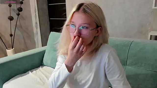 Nika-Smith online show from August 2026 09:22:01 AM