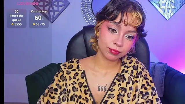 Snapshot of Honeyy_Taylor chatting on July 2026 02:12:02 PM Honeyy Taylor online show from July 2026 02:12:02 PM
