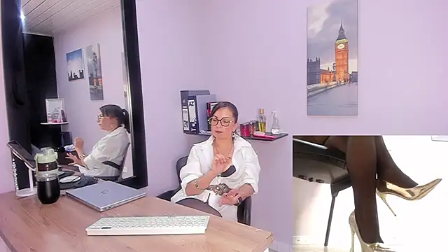 Snapshot of Greta_Borbon_ chatting on July 2026 12:21:02 PM Greta Borbon online show from July 2026 12:21:02 PM