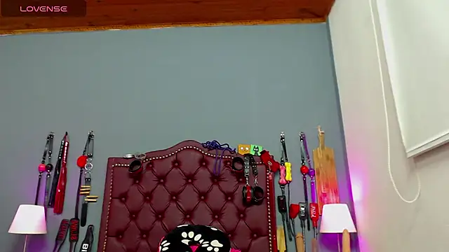 Snapshot of williamshops_X chatting on June 2026 05:45:02 AM williamshops X online show from June 2026 05:45:02 AM