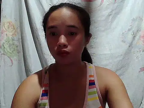 Snapshot of sophie_193 chatting on July 2026 04:53:02 PM sophie 193 online show from July 2026 04:53:02 PM