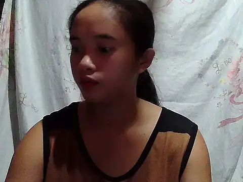 Snapshot of sophie_193 chatting on July 2026 05:05:02 PM sophie 193 online show from July 2026 05:05:02 PM