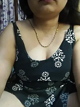Snapshot of sexy-pari8 chatting on July 2026 05:48:02 PM sexy-pari8 online show from July 2026 05:48:02 PM