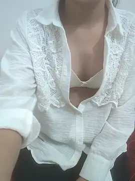 Snapshot of sushmita0 chatting on June 2026 01:42:02 PM sushmita0 online show from June 2026 01:42:02 PM