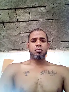 Snapshot of ellovo01 chatting on June 2026 01:28:01 PM ellovo01 online show from June 2026 01:28:01 PM