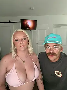 Blondebarbie21 online show from June 2026 08:57:01 PM