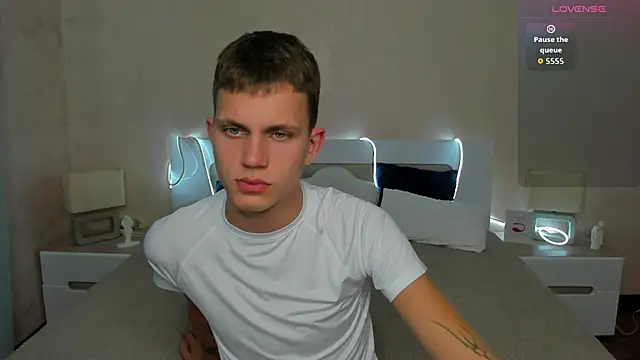 m0neyken online show from July 2026 03:00:02 AM