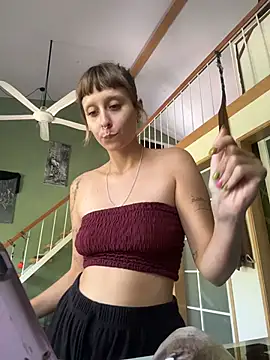 LandKellys online show from June 2026 04:44:02 AM