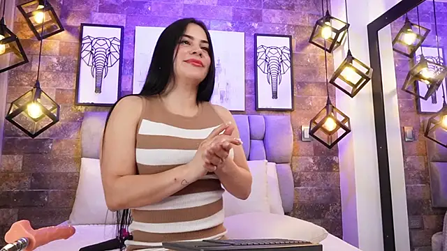 Snapshot of Miss_Isabeella chatting on July 2026 12:08:01 PM Miss Isabeella online show from July 2026 12:08:01 PM