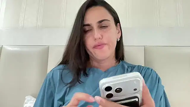 Snapshot of Rineliadi chatting on July 2026 03:11:01 PM Rineliadi online show from July 2026 03:11:01 PM