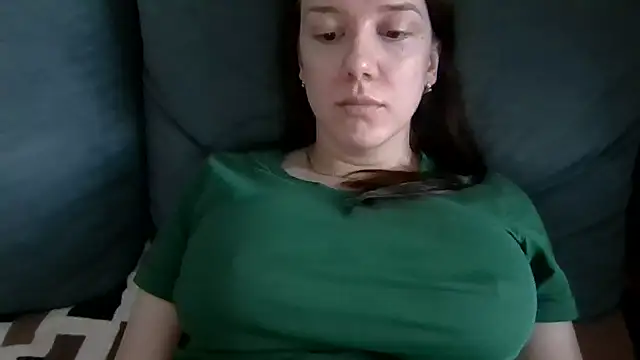 Snapshot of Nivella chatting on July 2026 11:25:01 AM Nivella online show from July 2026 11:25:01 AM