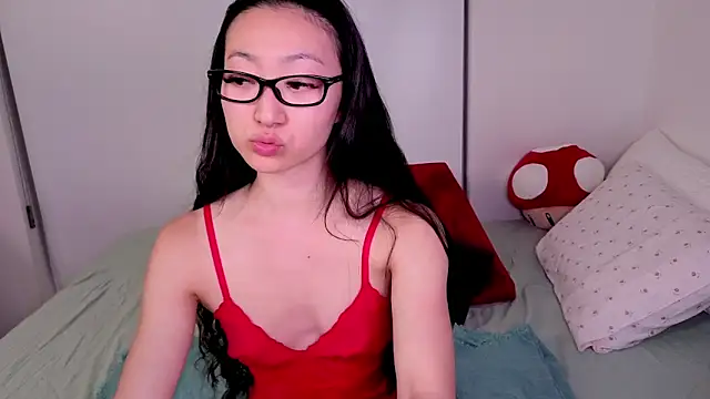 Snapshot of MySweetSofie chatting on May 2026 04:51:01 AM MySweetSofie online show from May 2026 04:51:01 AM