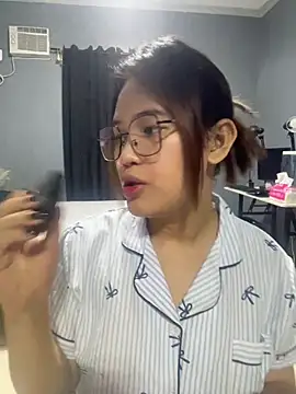 Snapshot of STUCK_on_YOU_ chatting on June 2026 11:25:01 AM STUCK on YOU online show from June 2026 11:25:01 AM