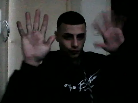 Snapshot of Aronfox23 chatting on August 2026 06:48:02 AM Aronfox23 online show from August 2026 06:48:02 AM
