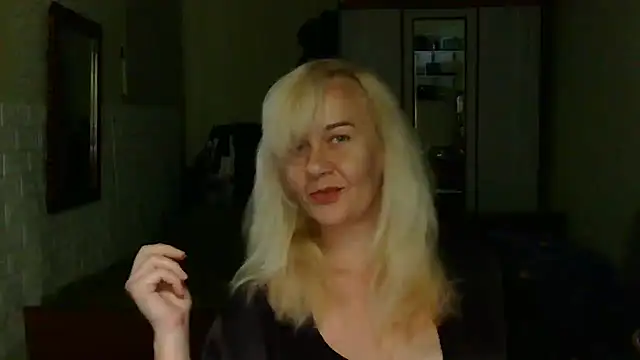 Ravelynni online show from July 2026 01:57:01 PM