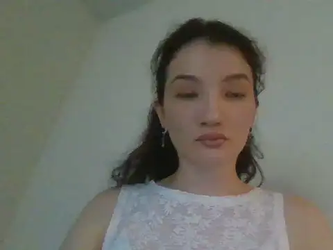 Snapshot of Calenyagi chatting on June 2026 07:35:02 AM Calenyagi online show from June 2026 07:35:02 AM