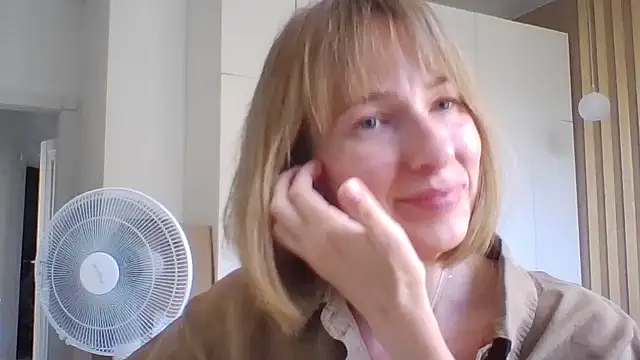 Snapshot of Deloriada chatting on June 2026 08:35:01 AM Deloriada online show from June 2026 08:35:01 AM