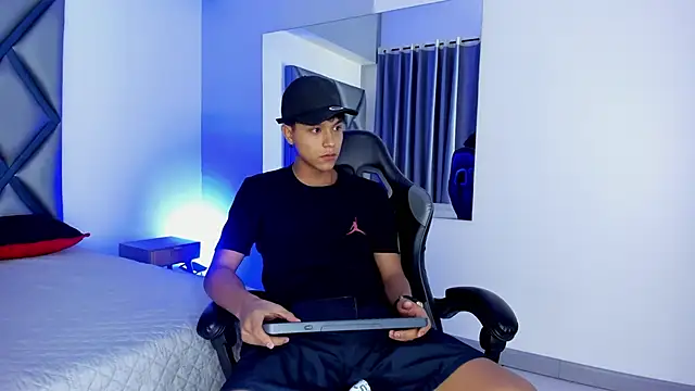 sebastiann 04 online show from June 2026 12:22:01 PM