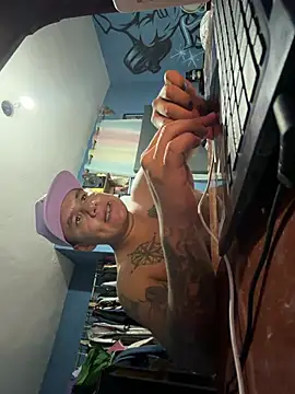LatinoLeones online show from June 2026 06:34:01 AM