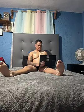 LatinoLeones online show from August 2026 04:26:01 AM