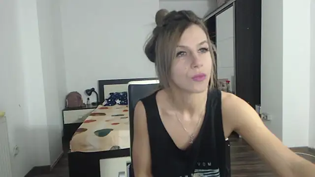 Snapshot of DedeSibel chatting on March 2025 02:23:02 PM DedeSibel online show from March 2025 02:23:02 PM