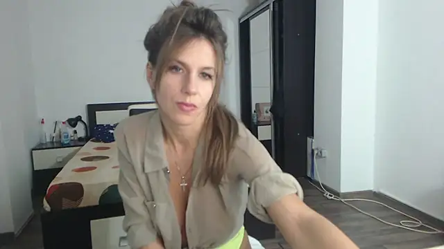 Snapshot of DedeSibel chatting on March 2025 07:05:02 PM DedeSibel online show from March 2025 07:05:02 PM