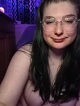 Snapshot of starfucker420XO chatting on July 2026 07:15:02 AM starfucker420XO online show from July 2026 07:15:02 AM