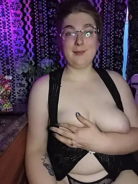 Snapshot of starfucker420XO chatting on August 2026 03:31:02 AM starfucker420XO online show from August 2026 03:31:02 AM
