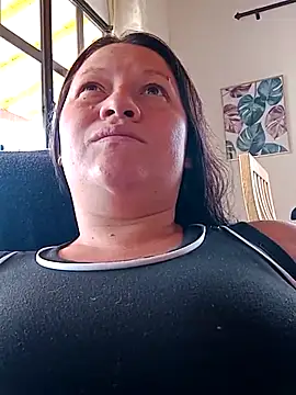 Snapshot of katiia_2 chatting on July 2026 05:02:01 PM katiia 2 online show from July 2026 05:02:01 PM