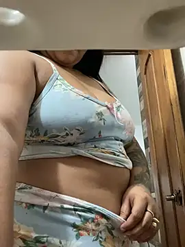 Valentina Tilly online show from July 2026 02:09:02 PM