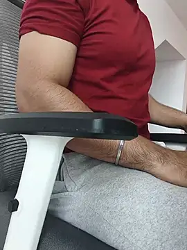 Snapshot of 8inch_hunk19 chatting on August 2026 06:05:02 AM 8inch hunk19 online show from August 2026 06:05:02 AM