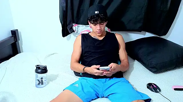 Snapshot of Noah__Dick chatting on July 2026 06:06:02 AM Noah Dick online show from July 2026 06:06:02 AM