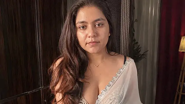 Snapshot of charming_kudii chatting on June 2026 04:28:01 PM charming kudii online show from June 2026 04:28:01 PM