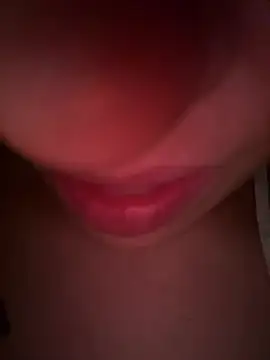Snapshot of selinimm chatting on July 2026 09:43:01 PM selinimm online show from July 2026 09:43:01 PM