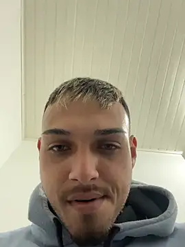 Erick Santos39 online show from June 2026 08:57:01 PM