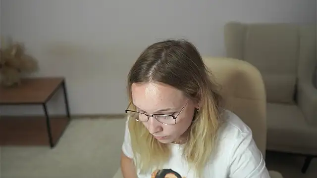 Snapshot of OraliaRokusek chatting on July 2026 03:03:02 PM OraliaRokusek online show from July 2026 03:03:02 PM