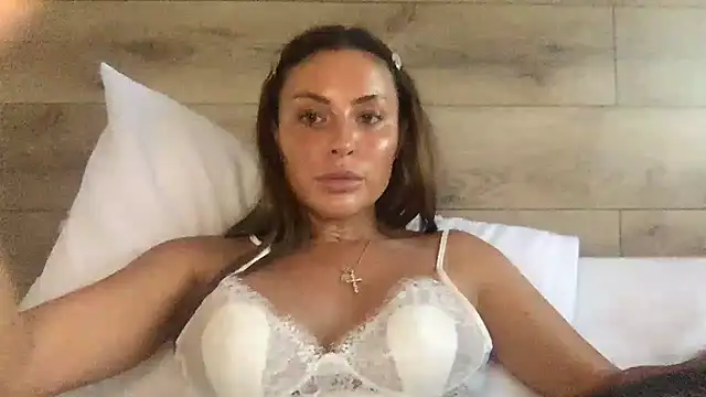 Snapshot of selena_xxx chatting on July 2026 06:45:01 PM selena xxx online show from July 2026 06:45:01 PM