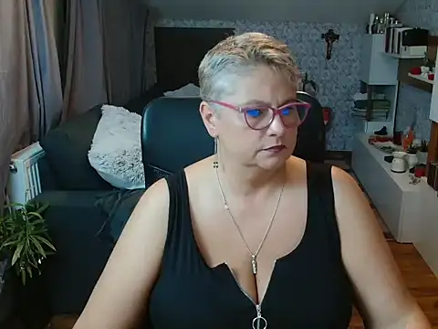 Snapshot of NewHellen4you chatting on July 2026 07:31:01 PM NewHellen4you online show from July 2026 07:31:01 PM