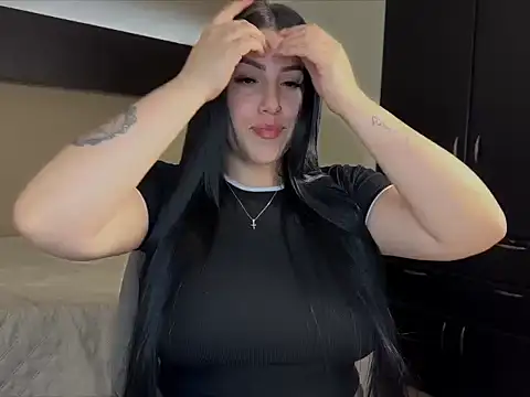 Snapshot of itsLucia_ chatting on July 2026 01:00:01 AM itsLucia online show from July 2026 01:00:01 AM