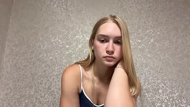 Snapshot of blondegirl2026 chatting on July 2026 06:10:02 PM blondegirl2026 online show from July 2026 06:10:02 PM