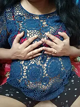 Snapshot of Geetanjali-20 chatting on July 2026 07:04:02 AM Geetanjali-20 online show from July 2026 07:04:02 AM