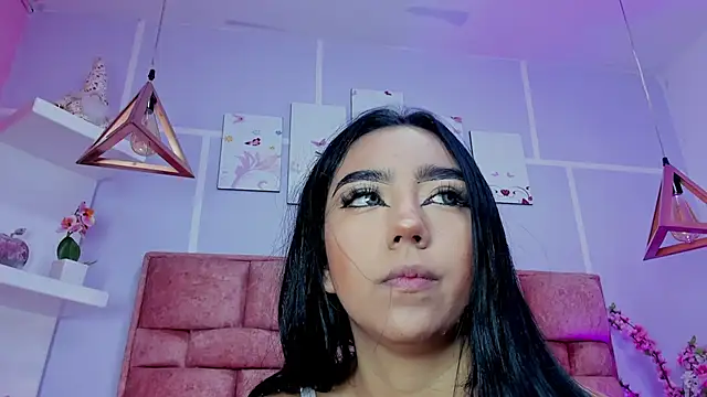 Snapshot of evelyn_noa chatting on July 2026 04:04:02 AM evelyn noa online show from July 2026 04:04:02 AM