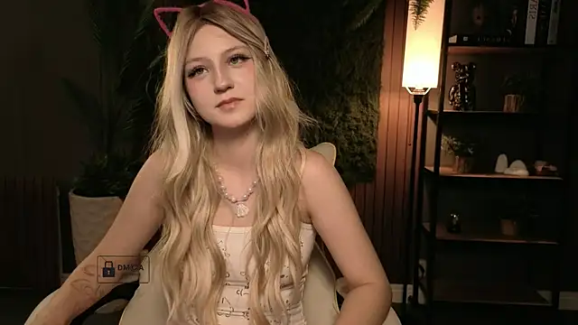 Snapshot of Aliselle chatting on July 2026 03:38:02 PM Aliselle online show from July 2026 03:38:02 PM