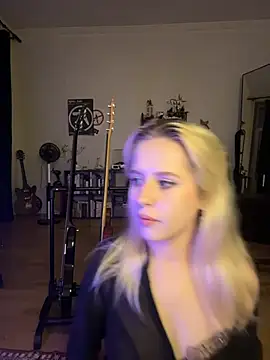 Snapshot of viviennedoll chatting on July 2026 10:34:02 PM viviennedoll online show from July 2026 10:34:02 PM