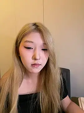 Snapshot of liyiyi- chatting on July 2026 10:56:02 AM liyiyi- online show from July 2026 10:56:02 AM