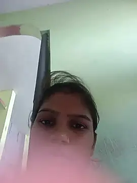 Snapshot of Madhuri_cute_kaur chatting on July 2026 09:14:01 AM Madhuri cute kaur online show from July 2026 09:14:01 AM